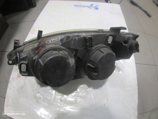 Farol 088033 PEUGEOT 307 2003 1.4HDI 70CV 3P AZUL DRT H7 + H1 VALEO - 3