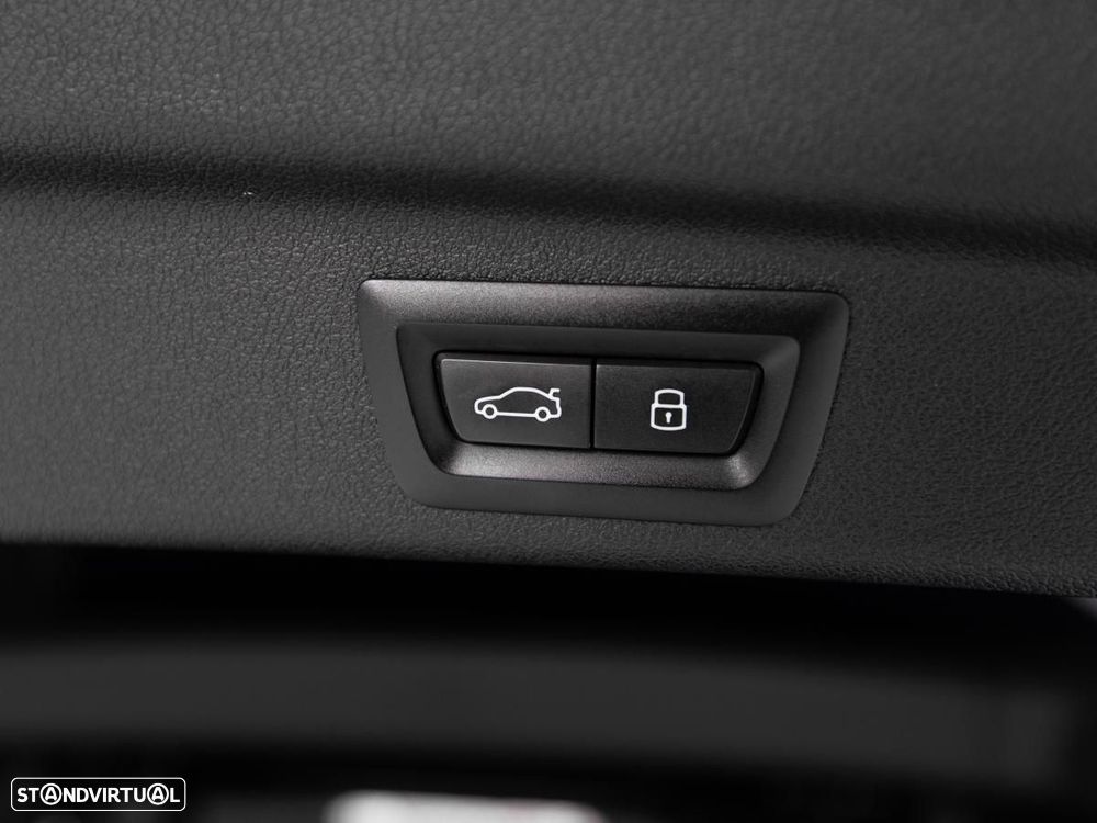 BMW 218 Active Tourer i Aut. Luxury Line - 13