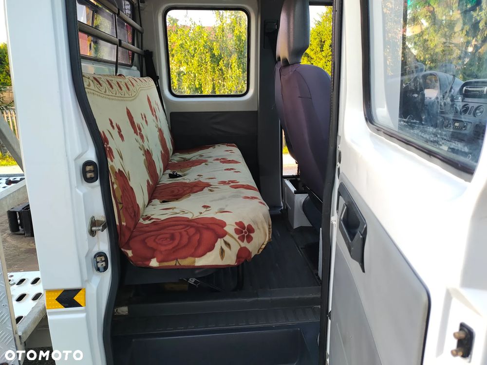 Mercedes-Benz Sprinter - 10