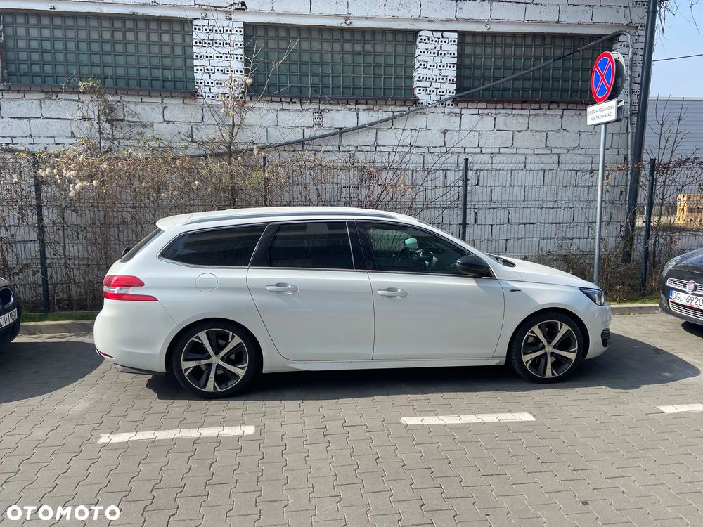 Peugeot 308 - 1