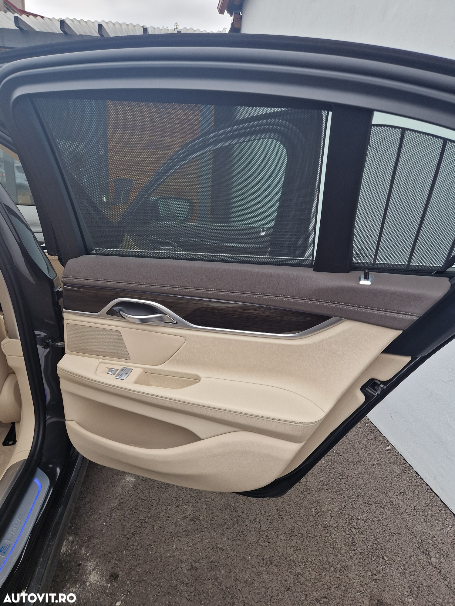 BMW Seria 7 - 33