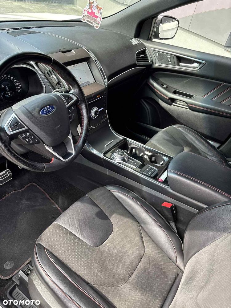 Ford Edge - 10