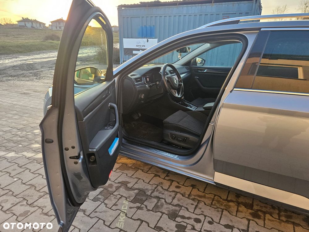 Skoda Superb 2.0 TDI Style DSG - 9