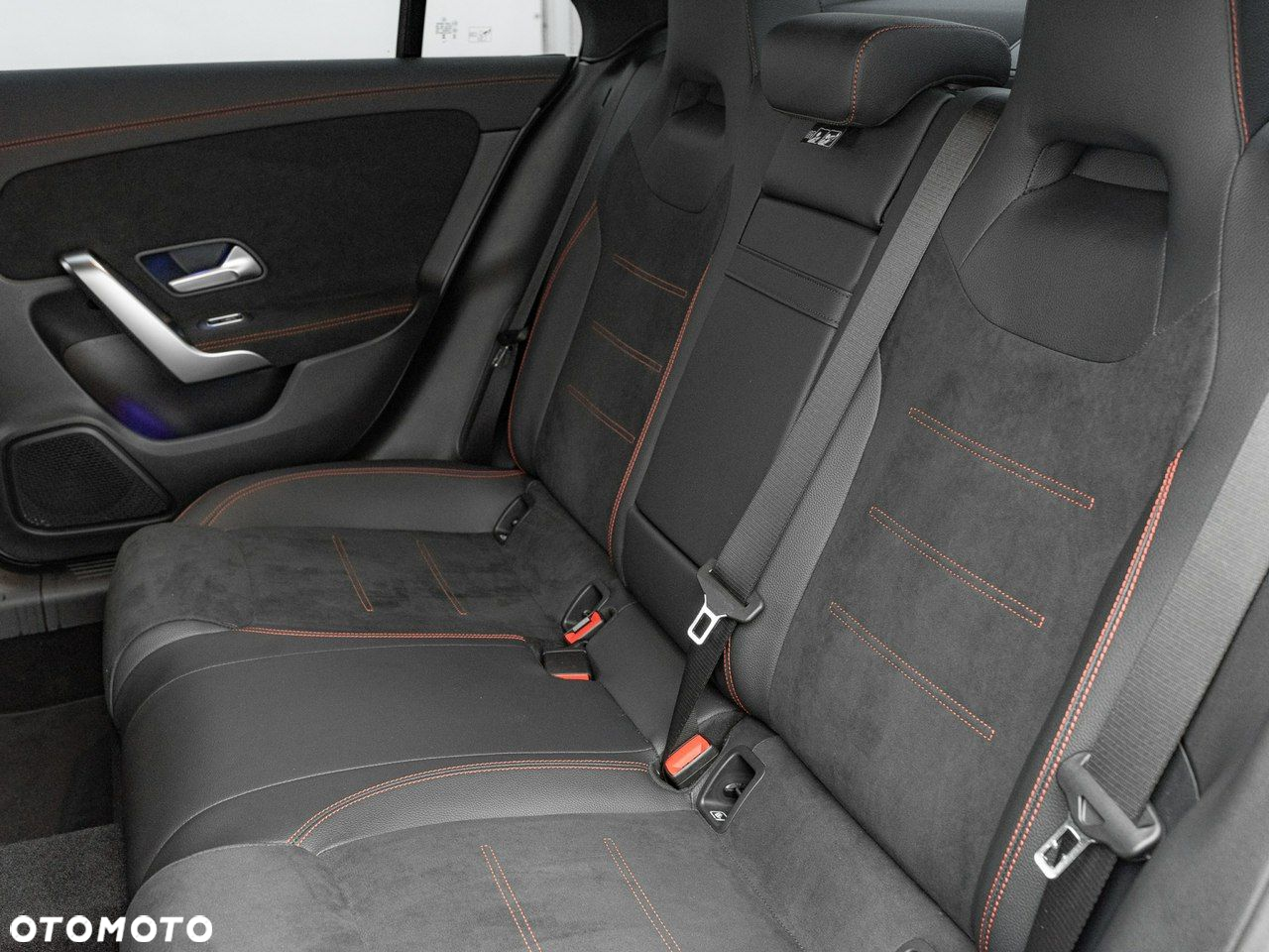 Mercedes-Benz CLA - 26