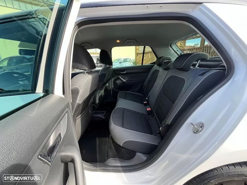 Skoda Fabia 1.0 TSI Active - 37