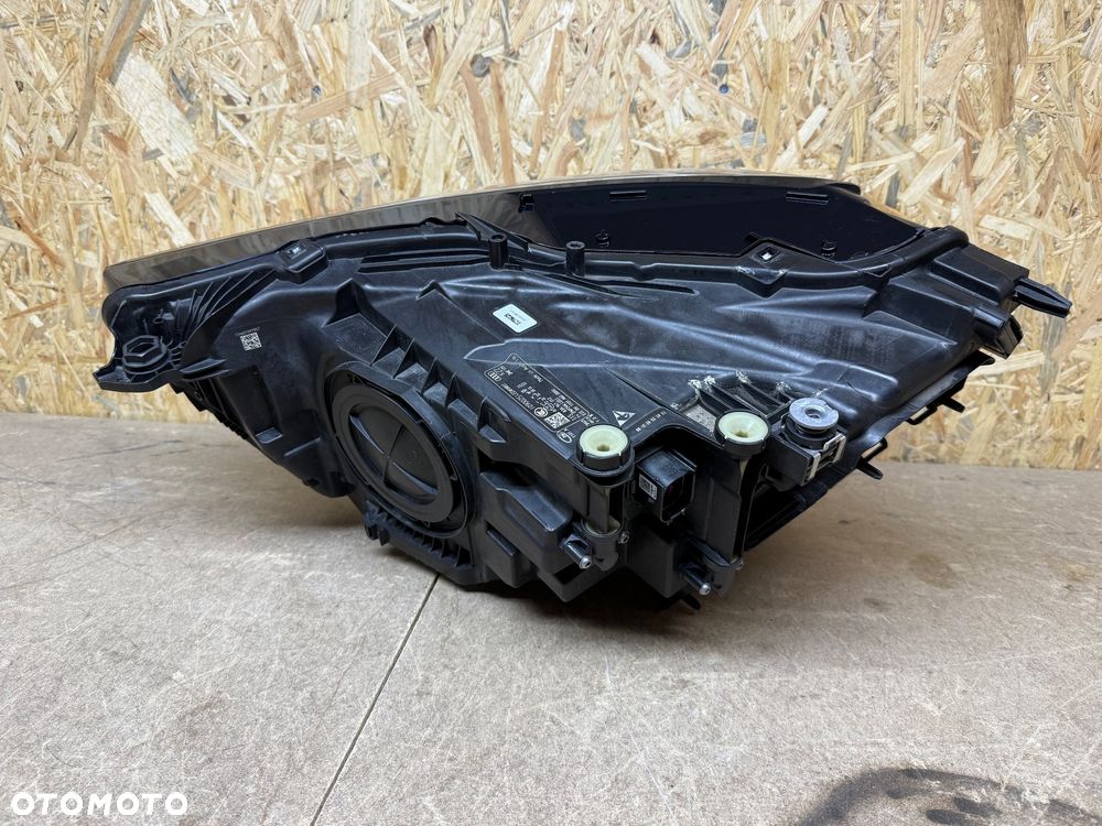 LAMPA PRZÓD PRAWA PRZEDNIA PRAWA AUDI Q3 II 83A LED 83A941012 - 10