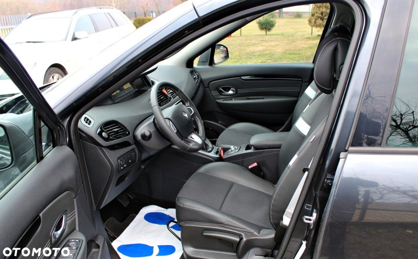 Renault Scenic - 8