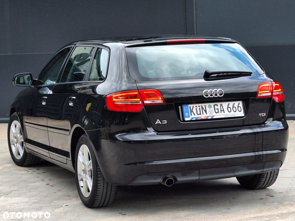 Audi A3 Sportback - 4