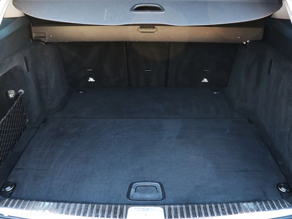 Mercedes-Benz Klasa C 180 Avantgarde - 35