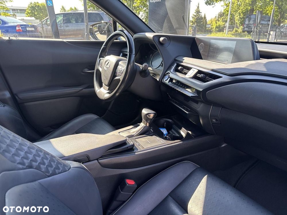 Lexus UX 250h GPF F Impression 2WD - 21