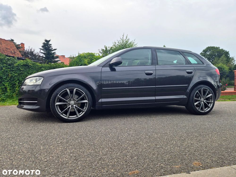 Audi A3 Sportback 1.6 TDI DPF Ambiente - 3