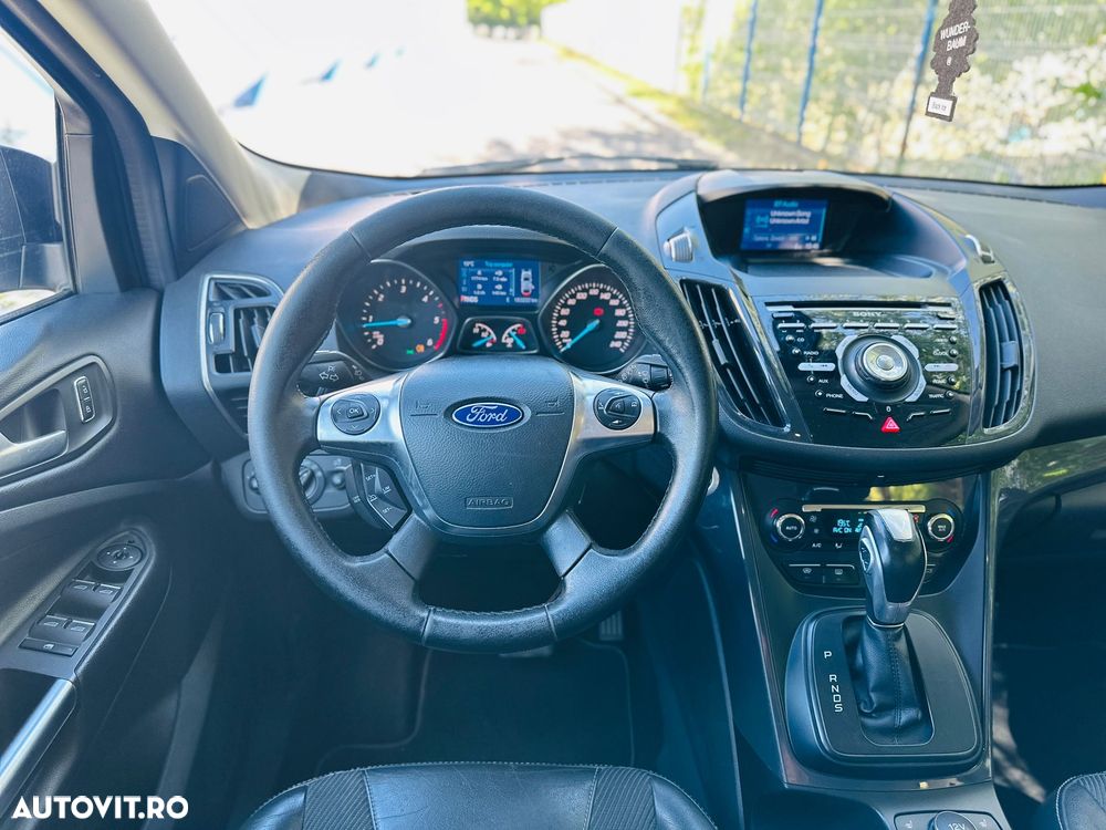 Ford Kuga 2.0 TDCi Powershift 4WD Titanium - 6