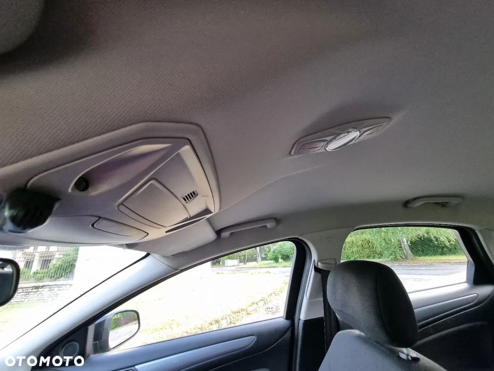 Ford Mondeo 1.6 TDCi Ambiente - 33