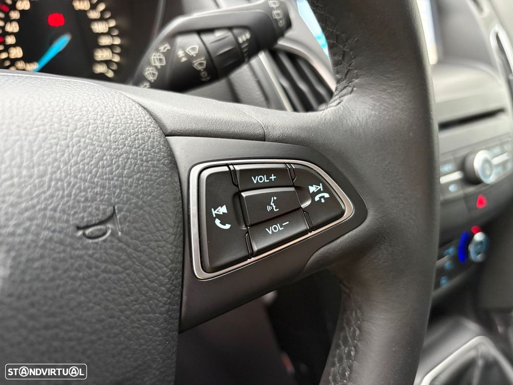 Ford Focus SW 1.5 TDCi EcoBlue Titanium - 16