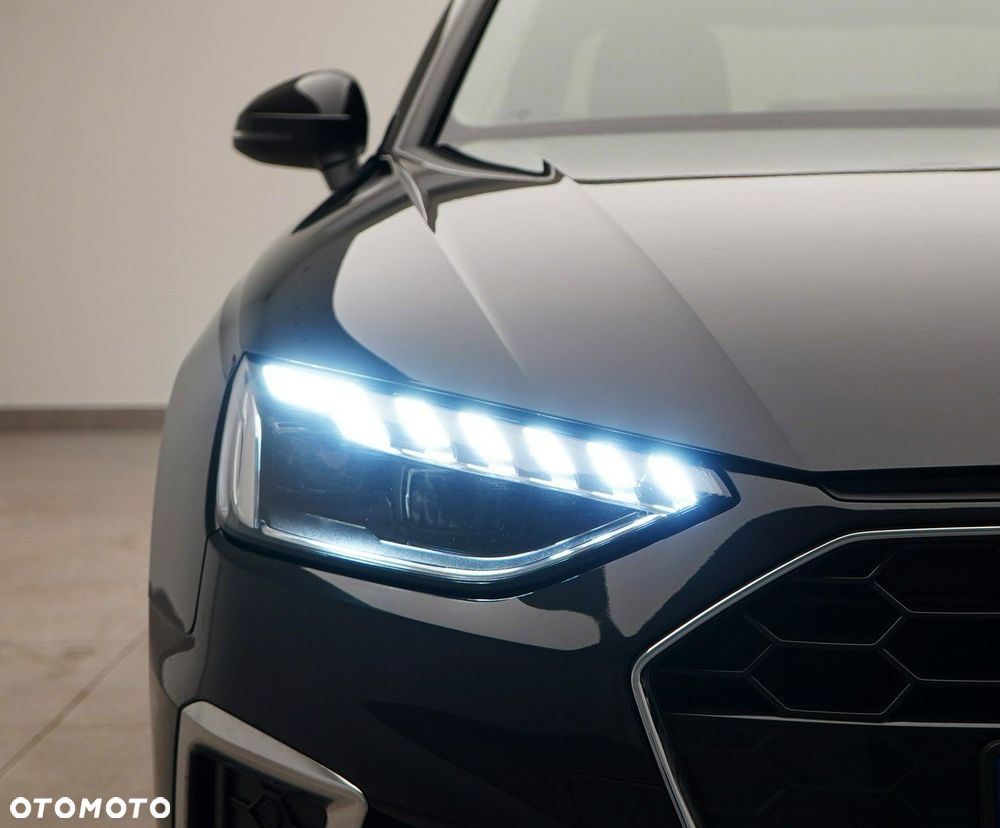 Audi A4 Limousine - 10