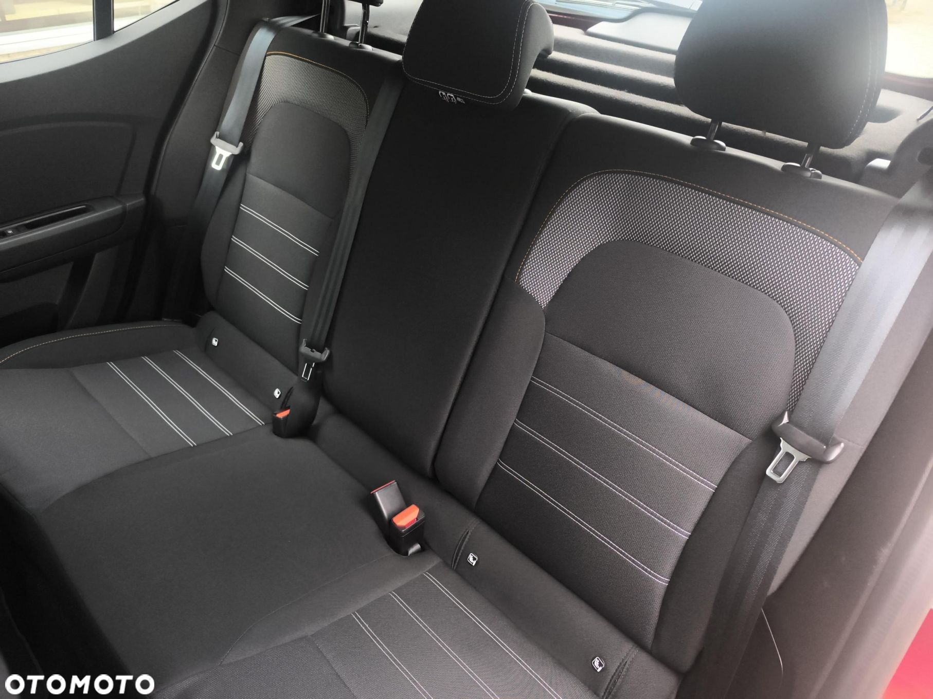 Dacia Sandero 1.0 TCe Comfort CVT - 11