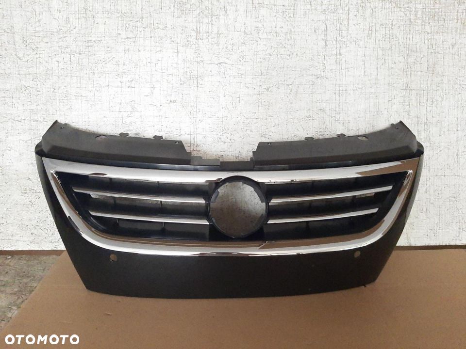 Przedni Grill VW Passat CC Zamiennik - 1