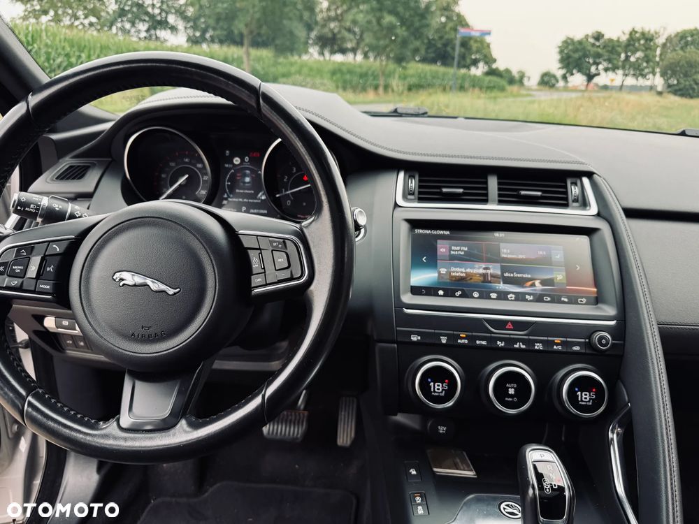 Jaguar E-Pace - 17