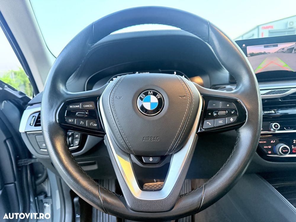 BMW Seria 5 520d AT - 12