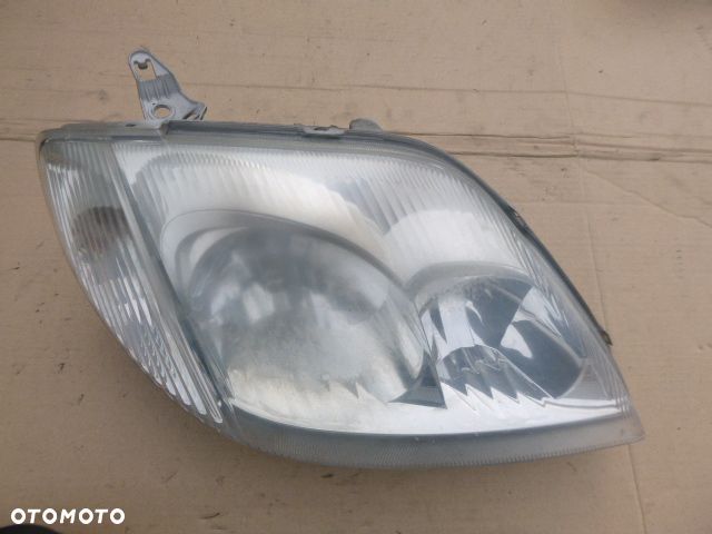 LAMPA PRAWY PRZÓD PRAWA PRZEDNIA TOYOTA COROLLA E12 01- - 14