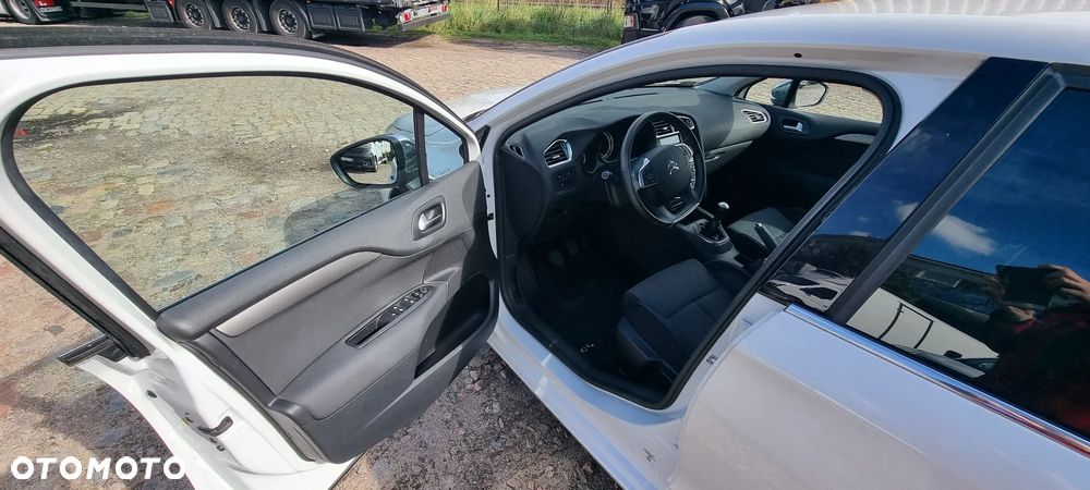 Citroën C4 1.6 VTi Selection - 9