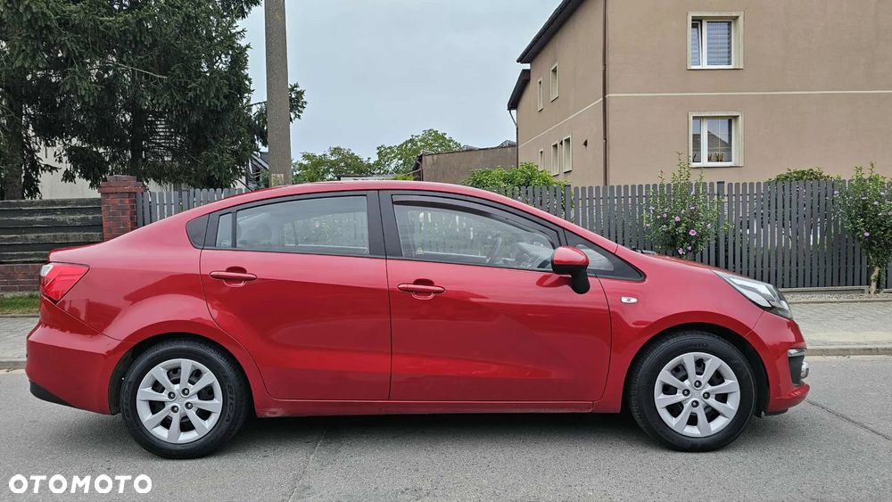 Kia Rio 1.2 Business Line Plus - 4
