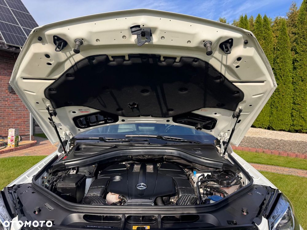 Mercedes-Benz GLS 400 4Matic 9G-TRONIC AMG Line - 23