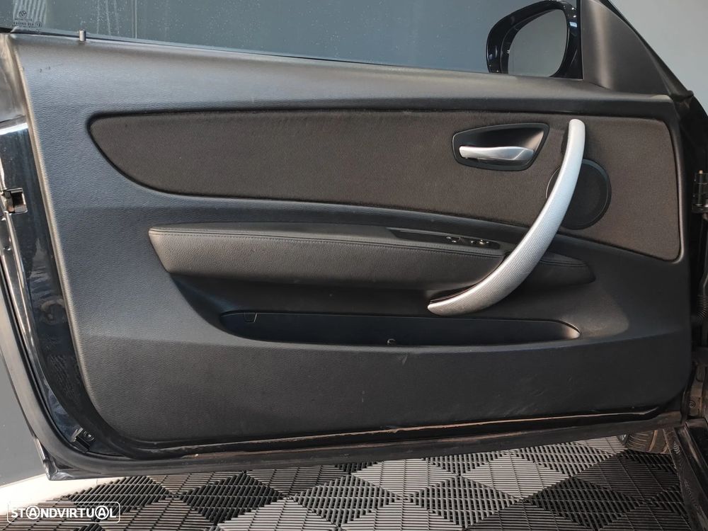 BMW 118 d Limited Edition Lifestyle c/ M Sport Pack - 21