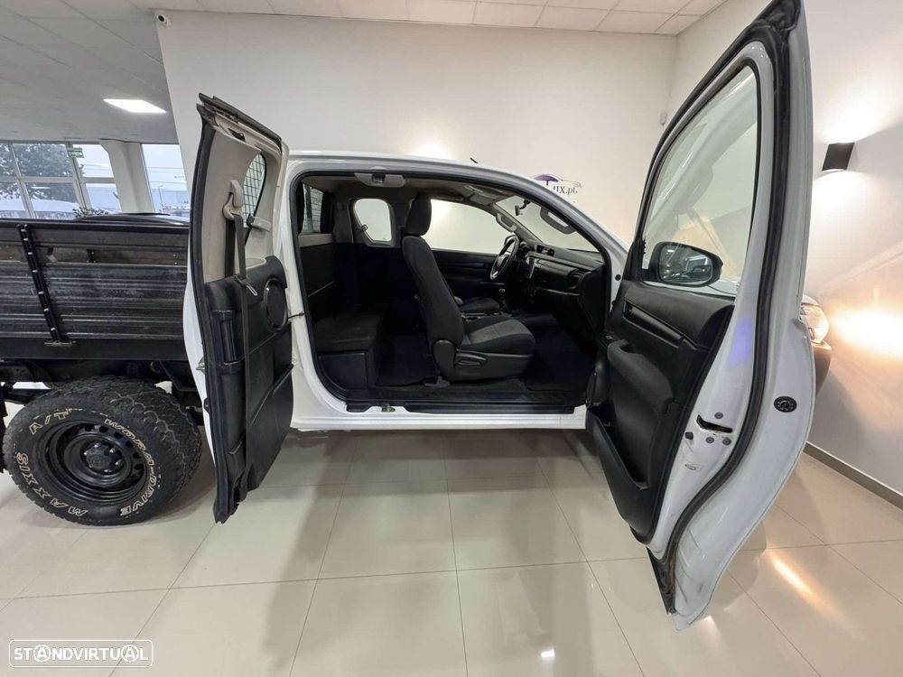 Toyota Hilux 2.4 D-4D 4WD CD CH - 6