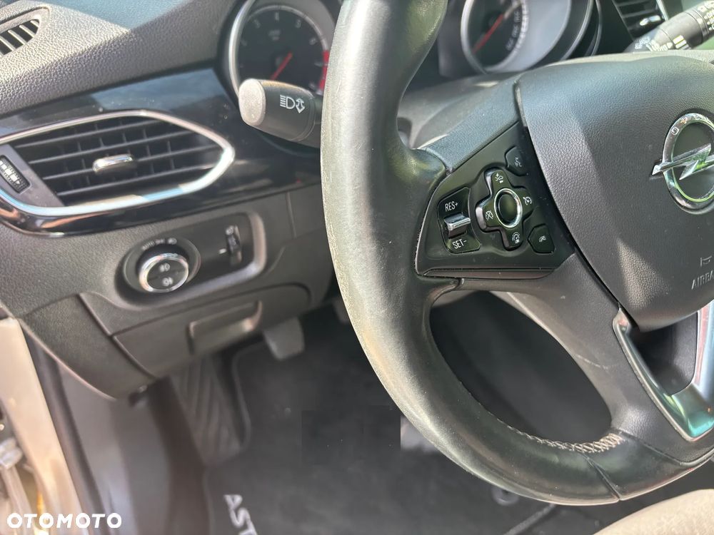 Opel Astra 1.4 Turbo Start/Stop Innovation - 17