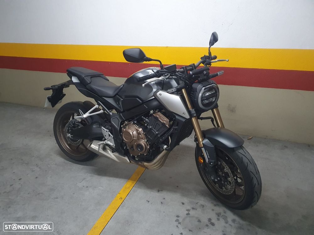 Honda CB 650R - 1