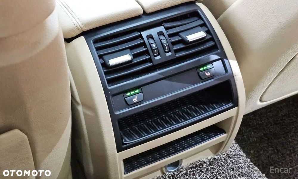 BMW Seria 5 520d xDrive Luxury Line - 17