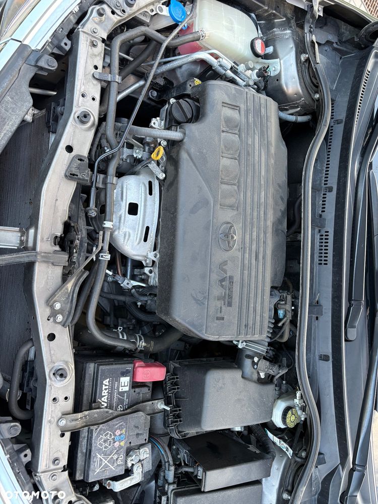 Toyota Auris 1.33 VVT-i Active - 16