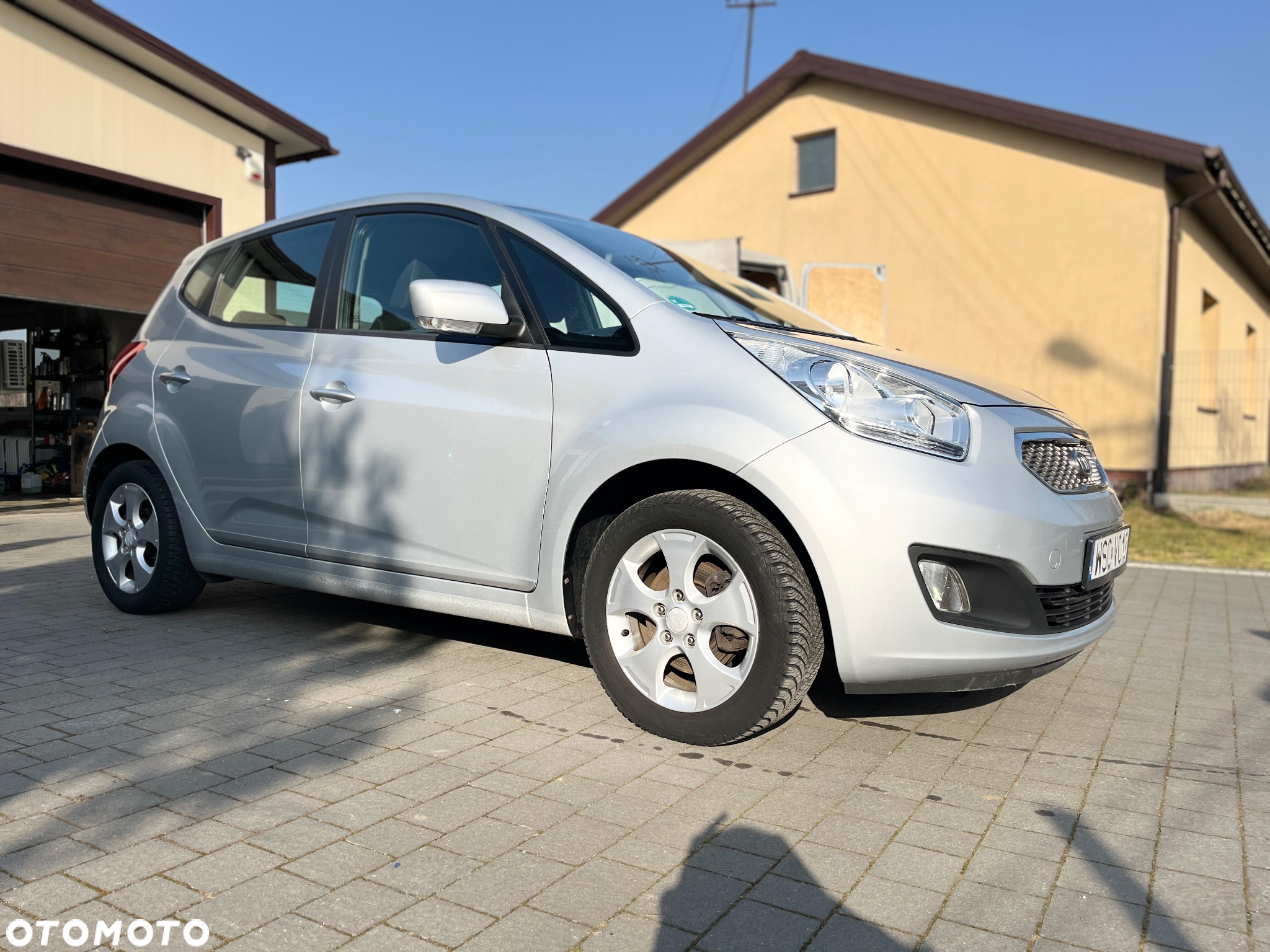 Kia Venga 1.6 L - 8
