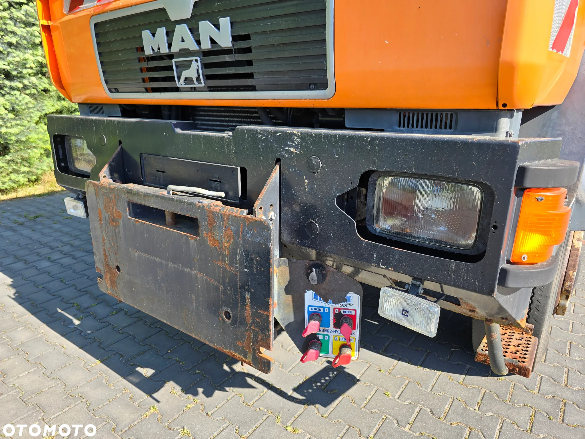 MAN 18.264 - 11