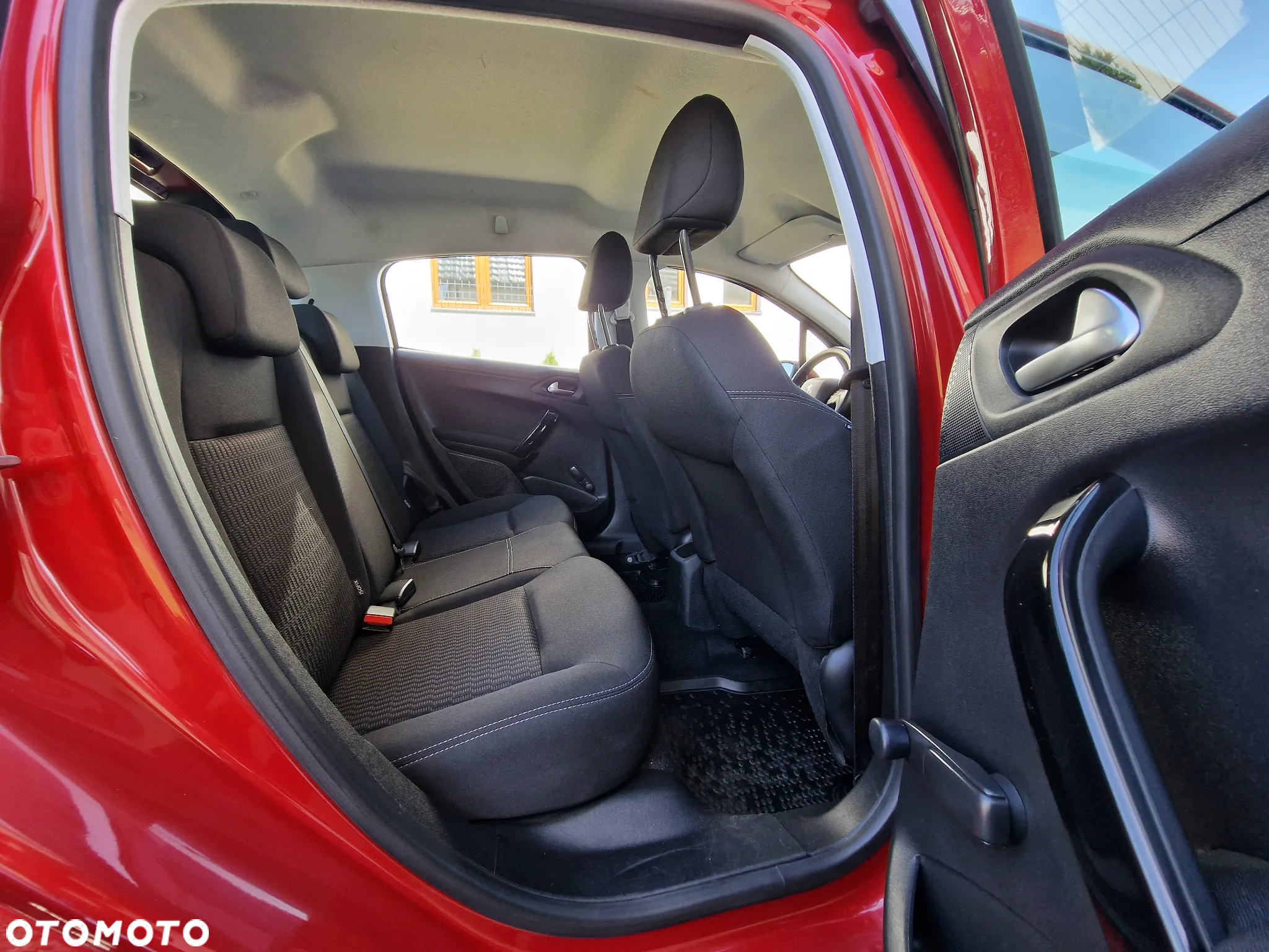 Peugeot 208 1.2 PureTech Allure - 25