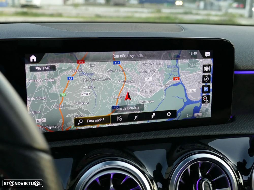 Mercedes-Benz A 250 Limousine e AMG Line - 24