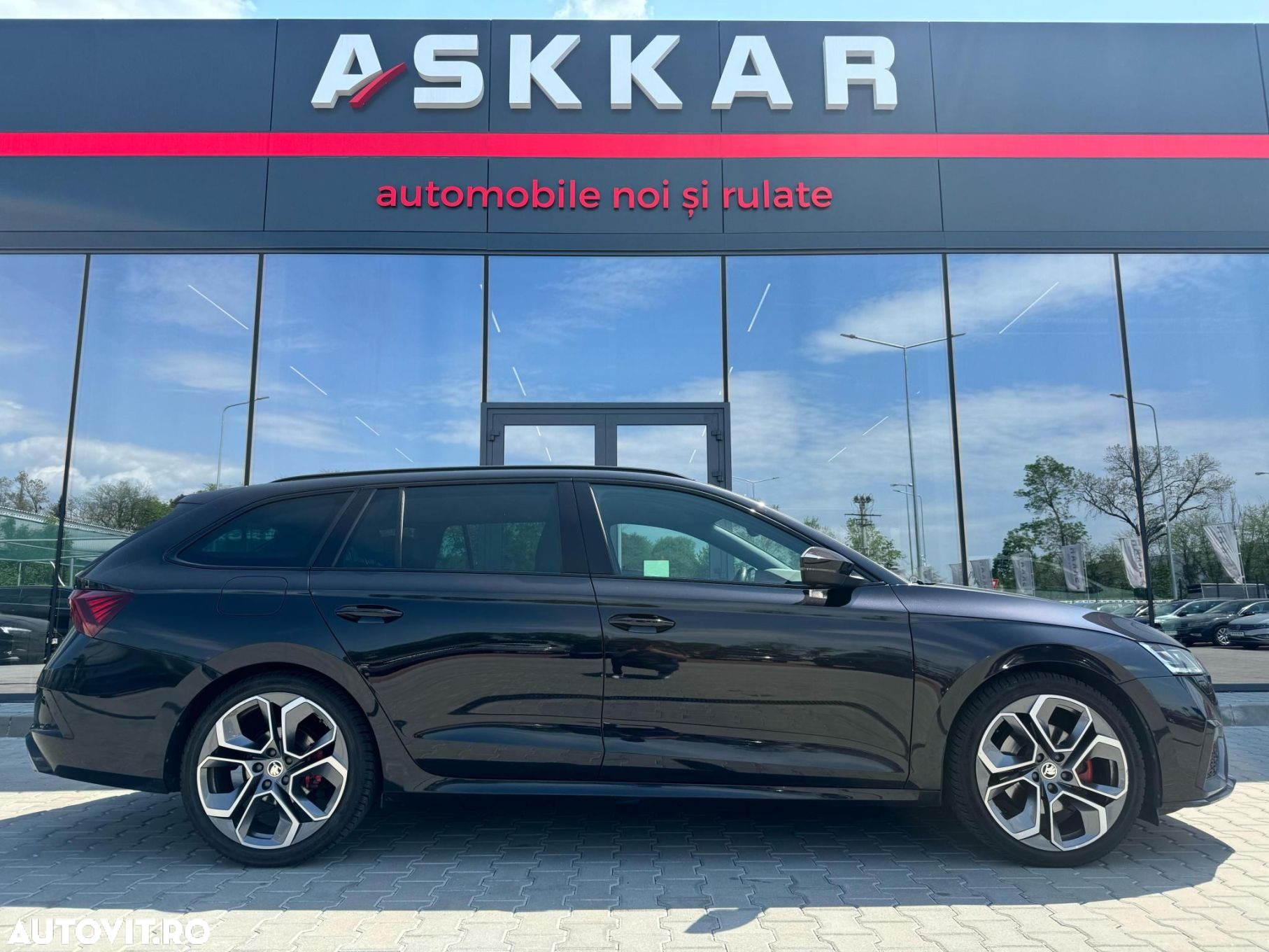 Skoda Octavia Combi 2.0 TDI DSG RS Plus - 5