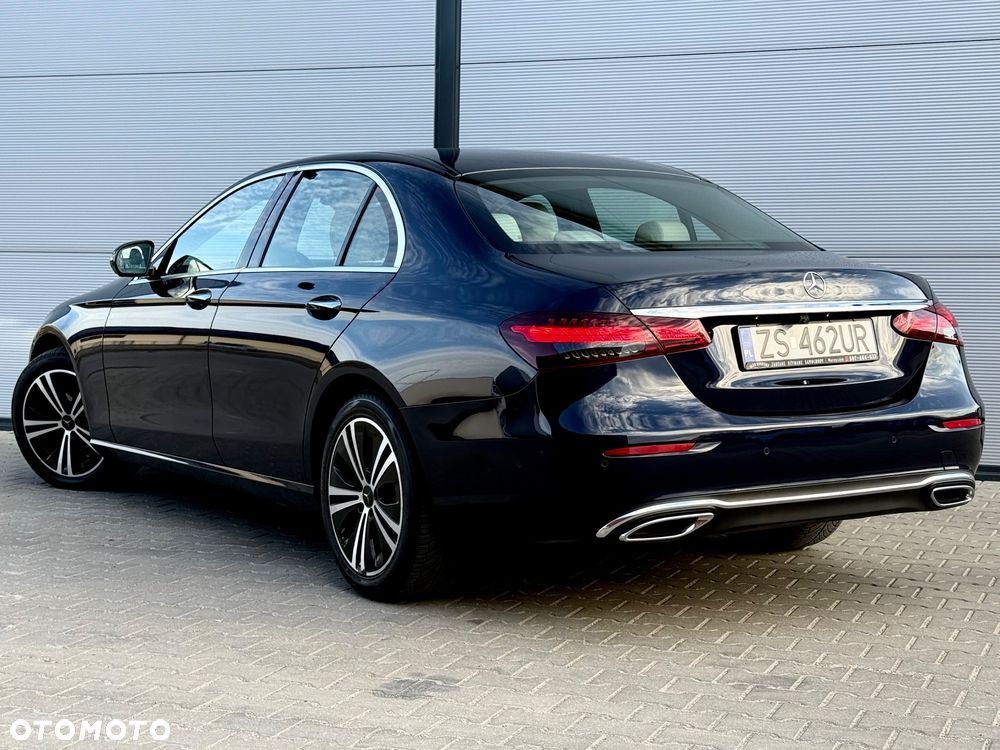 Mercedes-Benz Klasa E 300 9G-TRONIC - 19