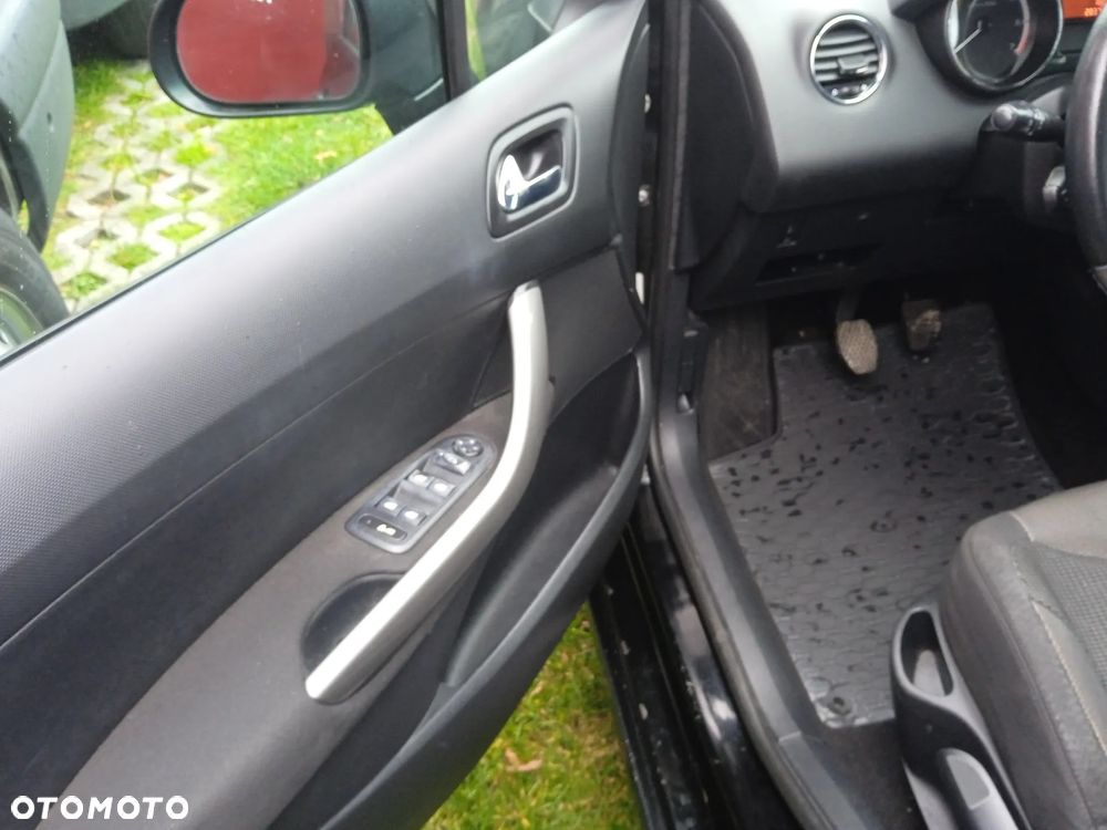 Peugeot 308 1.6 Premium - 8