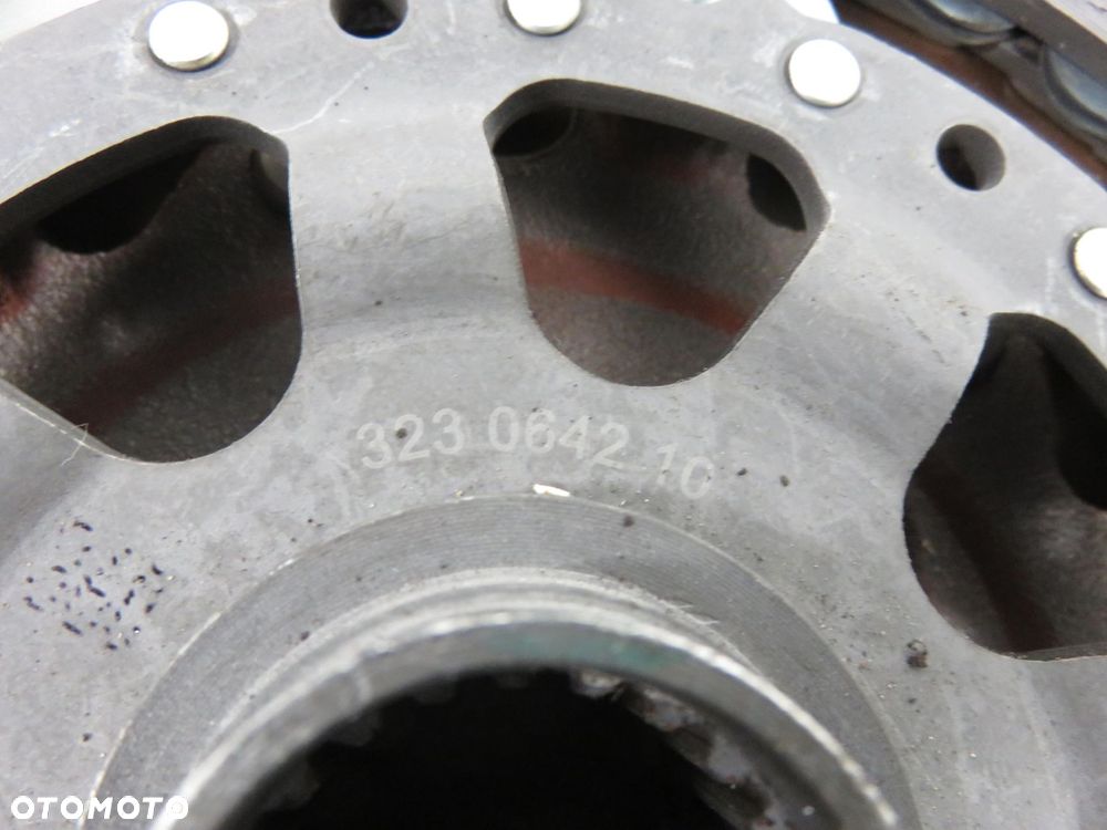 KOŁO DWUMASOWE BMW E90 318 7541018HU 123044610 323064210 - 5