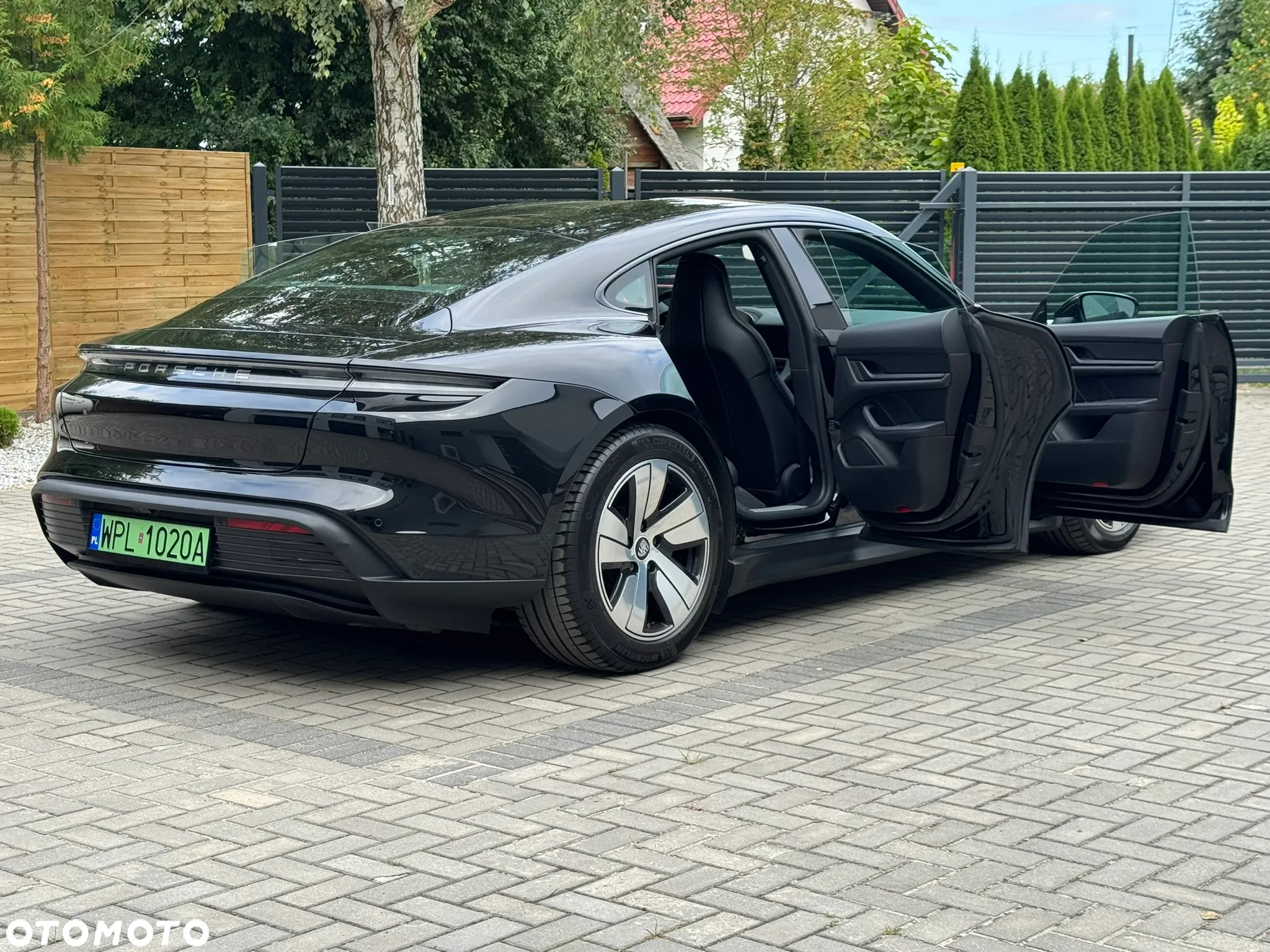 Porsche Taycan - 14