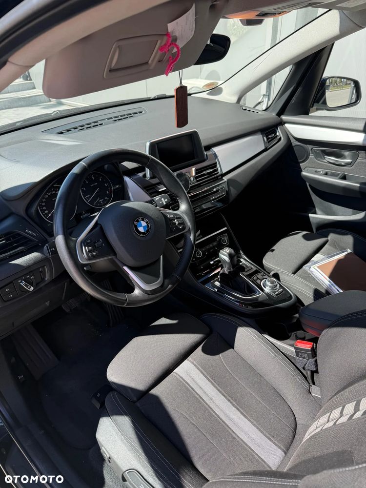 BMW Seria 2 218d Sport Line - 5