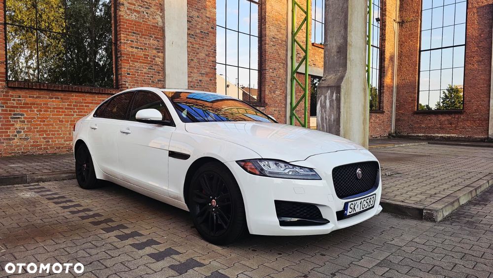 Jaguar XF 2.0 T Prestige - 4