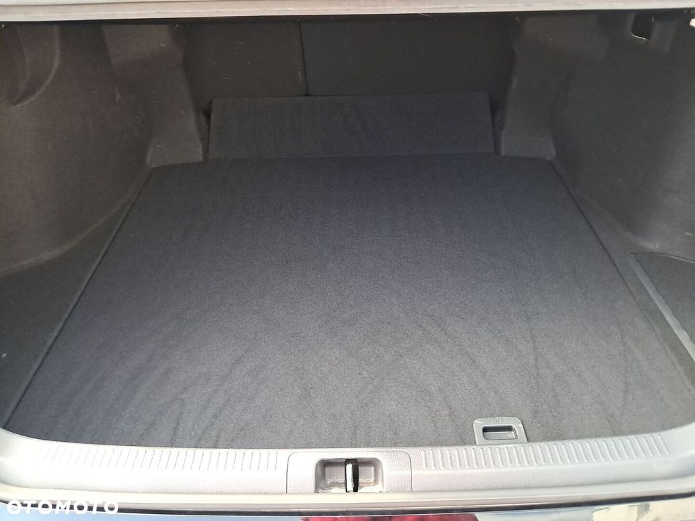 Toyota Camry 2.5 Hybrid Executive CVT - 12