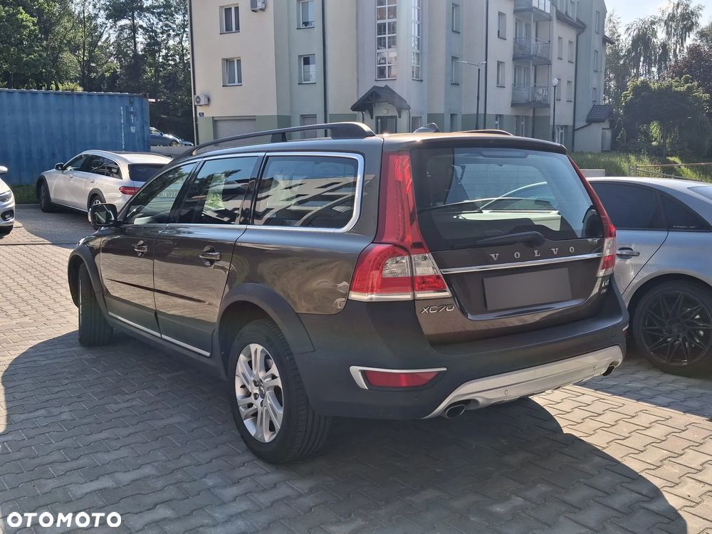 Volvo XC 70 D5 AWD Dynamic Kinetic - 8