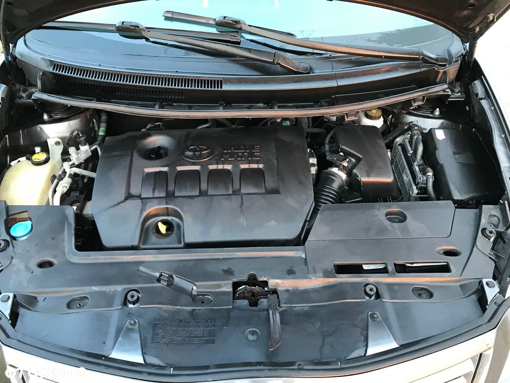 Toyota Auris - 12