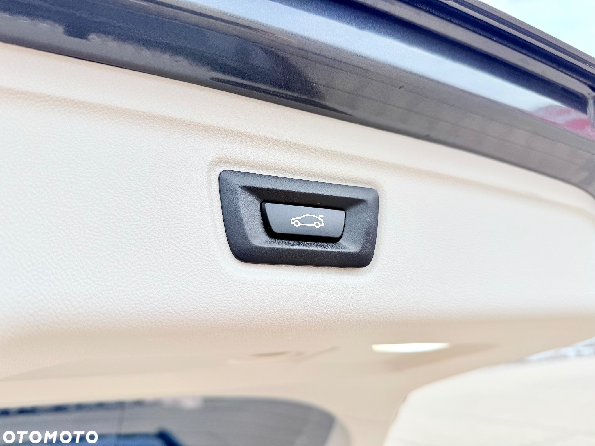 BMW Seria 3 318d Touring Advantage - 28