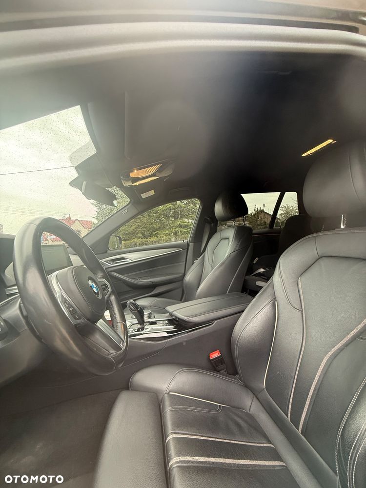 BMW Seria 5 520d xDrive M Sport Edition - 24