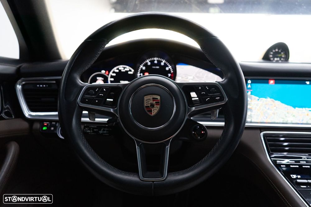 Porsche Panamera Sport Turismo 4 E-Hybrid - 6